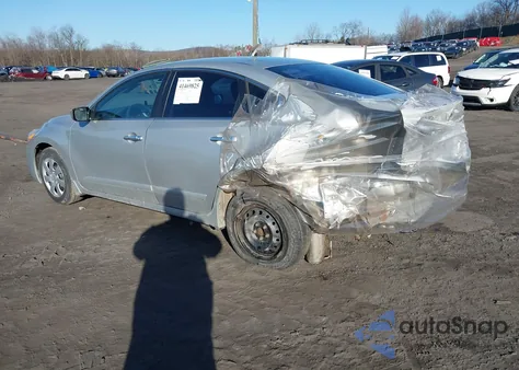 2015 Nissan Altima 2.5 S z USA, uszkodzony, nr VIN 1N4AL3AP6FC472287